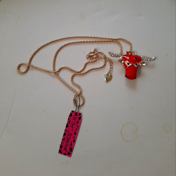 Red Bull Pendant with Gold Accents New Necklace Betsey Johnson - Picture 5 of 9